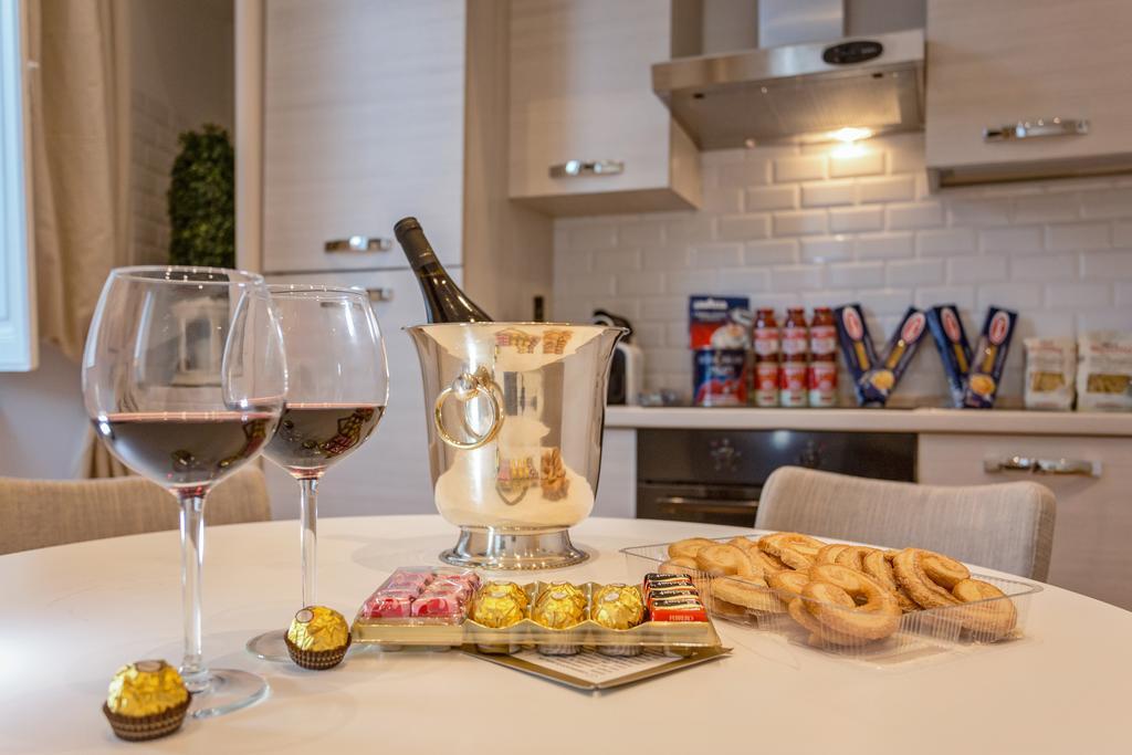 Townhouse By The Spanish Steps Рим Номер фото