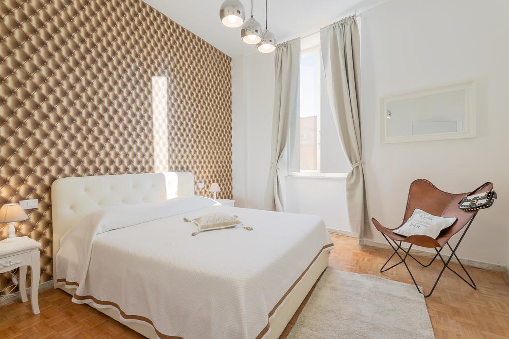 Townhouse By The Spanish Steps Рим Номер фото